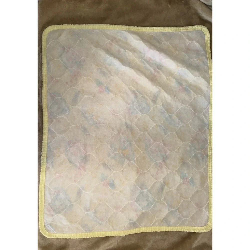Vintage Care Bears Quilt Yellow 1983 Comforter Coverlet Curity